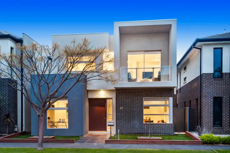 21 Lakeside Crescent, Maribyrnong VIC 3032