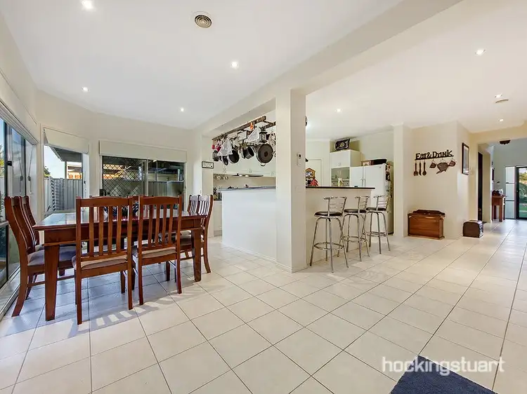 Fourth view of Homely house listing, 8 Highrise Court, Hillside VIC 3037