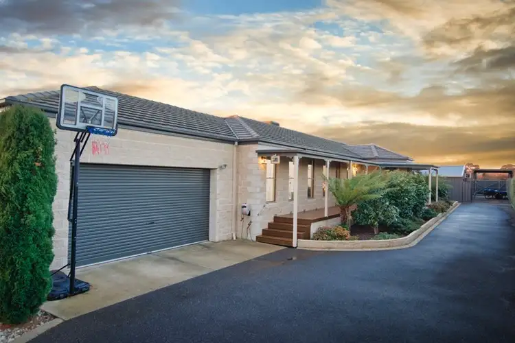 24 Creswick Street, Miners Rest VIC 3352
