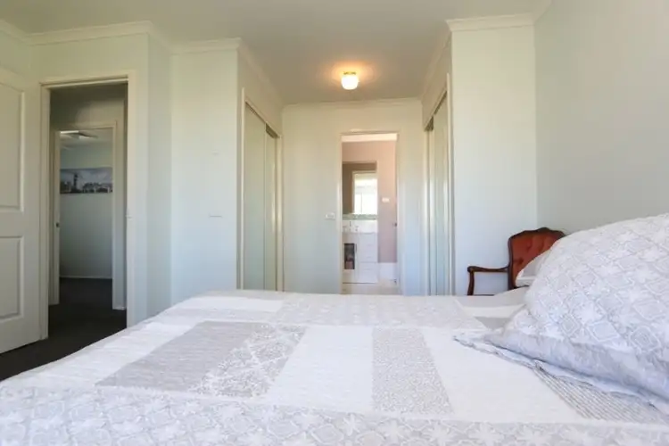 Seventh view of Homely house listing, 2 Cabarita Close, Bolwarra Heights NSW 2320