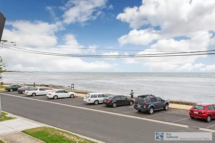 2/369 Esplanade, Altona VIC 3018