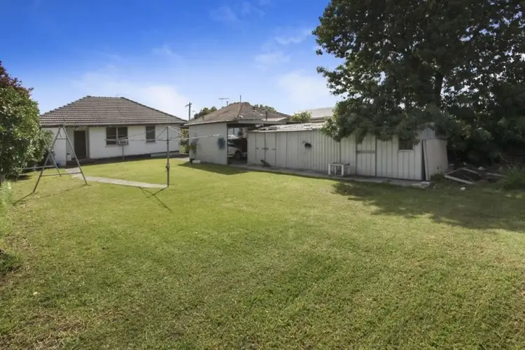 Fifth view of Homely house listing, 37 Heather Court, Glenroy VIC 3046