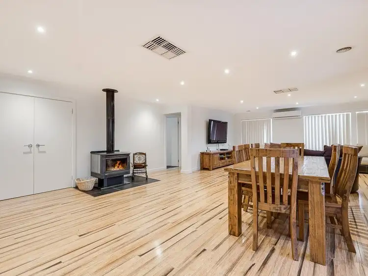 Fifth view of Homely house listing, 4 Loire Close, Hoppers Crossing VIC 3029