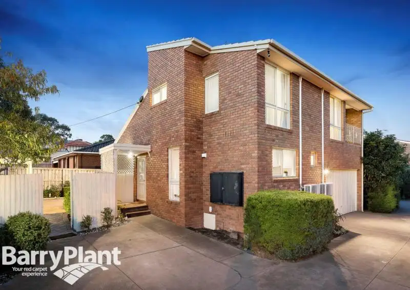 Main view of Homely townhouse listing, 1/10 Oriel Road, Ivanhoe VIC 3079