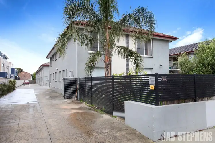 2/705 Barkly Street, West Footscray VIC 3012