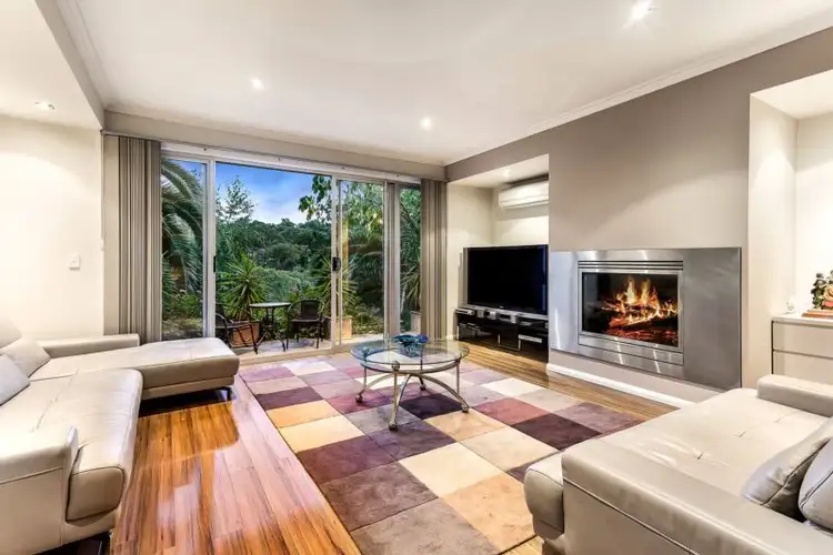 2/6 Parsons Road, Eltham VIC 3095