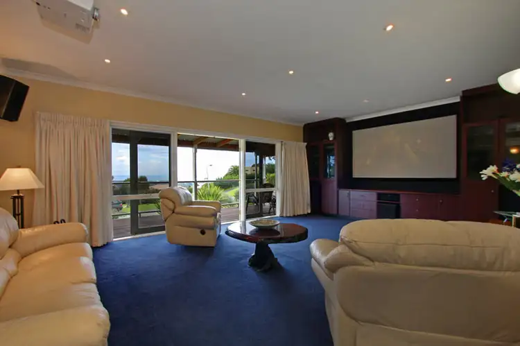 Sixth view of Homely house listing, 2 McLaren Court, Rosebud VIC 3939