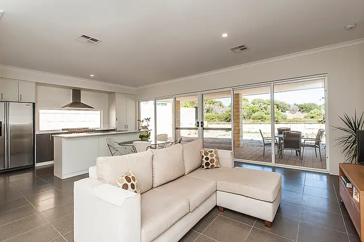 Fifth view of Homely house listing, 16 Lakeway Retreat, Dawesville WA 6211