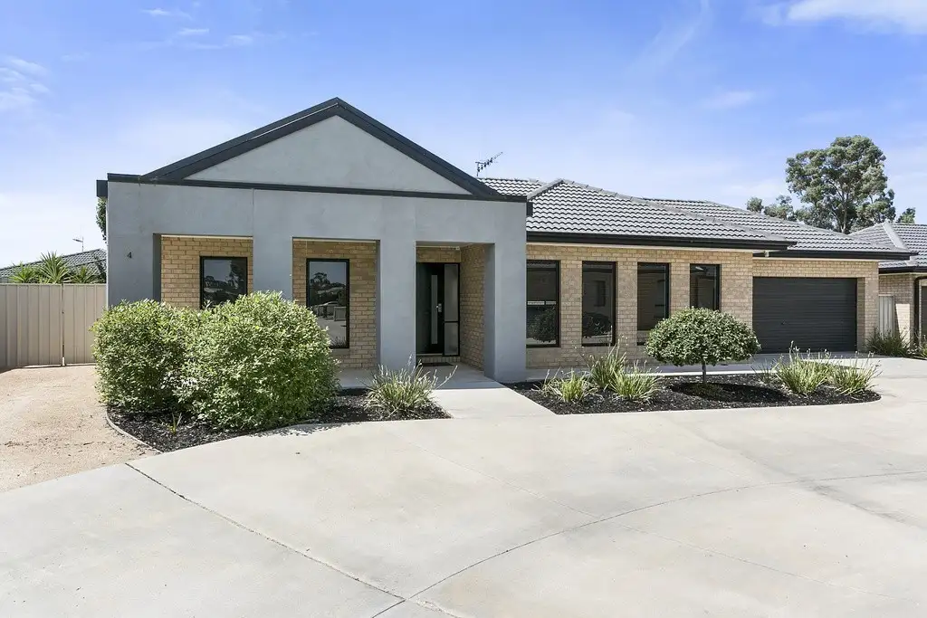 Main view of Homely unit listing, 4/20 Verbena Terrace, Epsom VIC 3551