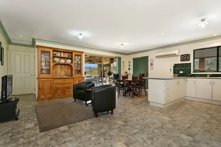 Fourth view of Homely house listing, 6 Julie Court, Kangaroo Flat VIC 3555