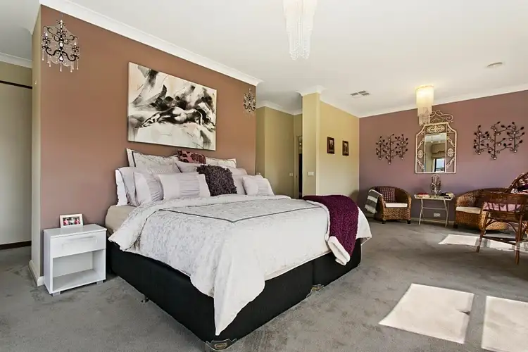 Seventh view of Homely house listing, 8 Siena Ridge, Hidden Valley VIC 3756