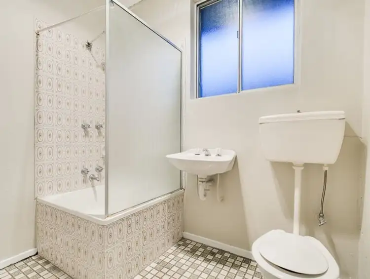 Seventh view of Homely unit listing, 2/20 Strathmore Crescent, Hoppers Crossing VIC 3029