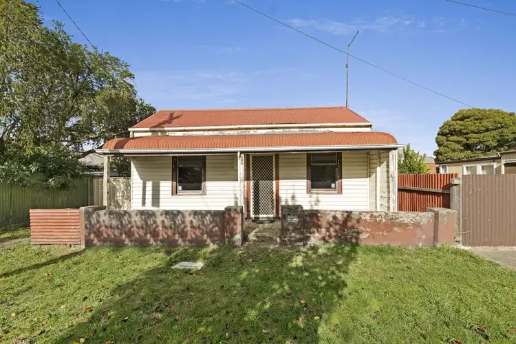 304 Nicholson Street, Soldiers Hill VIC 3350