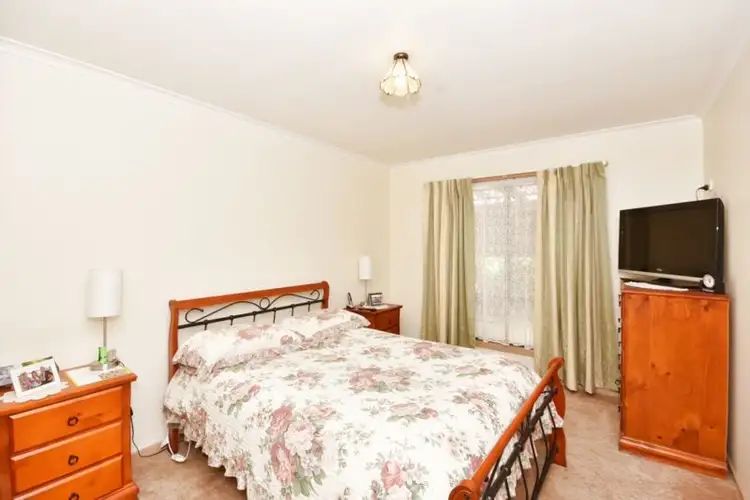 Sixth view of Homely house listing, 5 Queen Street, Kangaroo Flat VIC 3555