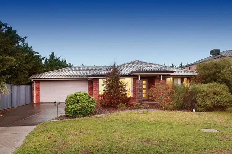 8 Lipari Place, Point Cook VIC 3030