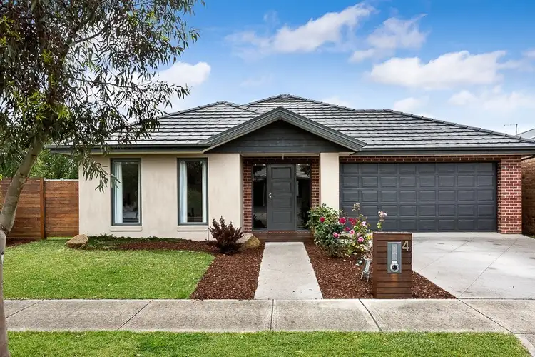 4 Charbray Street, Doreen VIC 3754