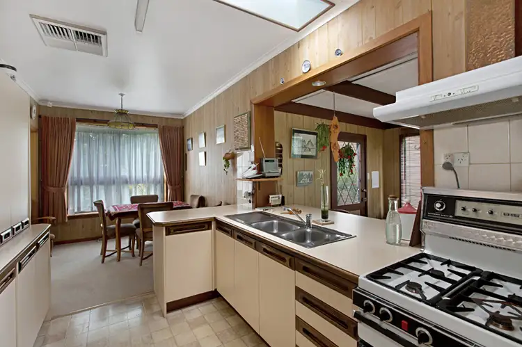 Fourth view of Homely house listing, 10 Hendra Grove, Ringwood VIC 3134