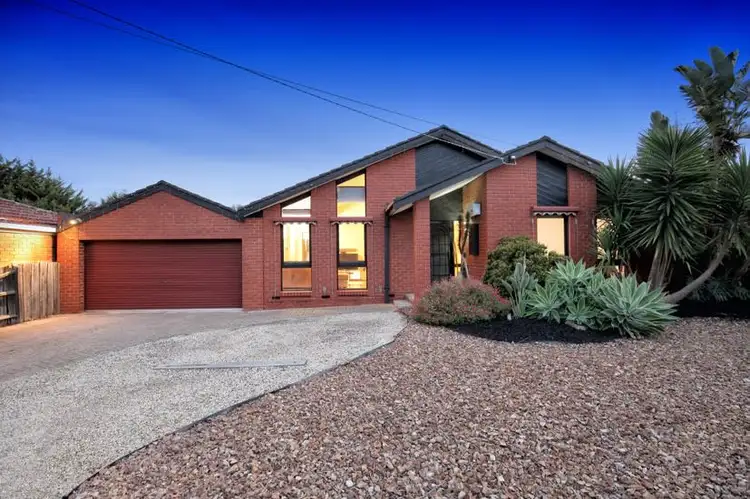 14 Rudstone Bend, Greenvale VIC 3059