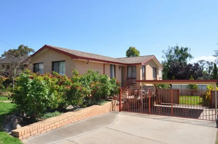 8 Schofield Way, Kelso NSW 2795