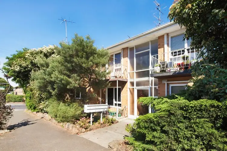 1/2 Passfield St, Brunswick West VIC 3055