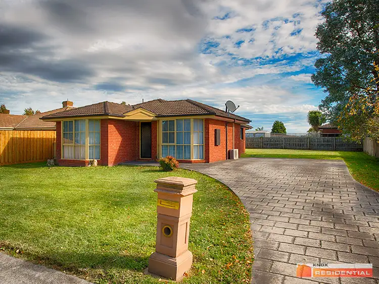 16 Parklands Close, Ferntree Gully VIC 3156