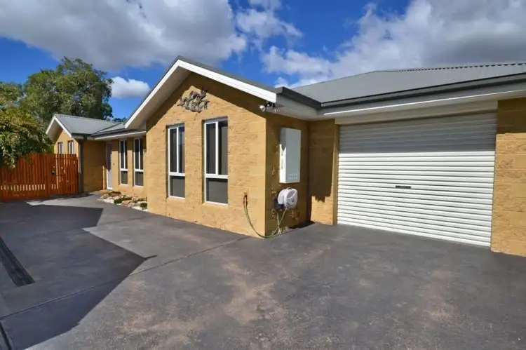 2/34 Cambridge Drive, Mansfield VIC 3722