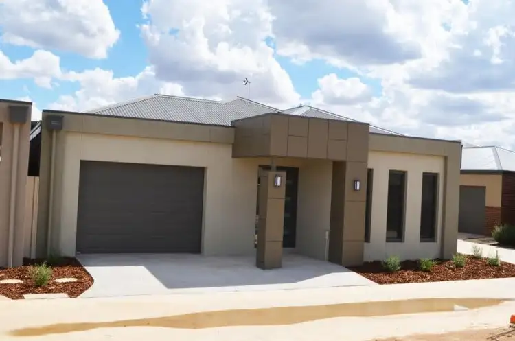 Main view of Homely house listing, 2/18 Market Garden Circuit, Epsom VIC 3551