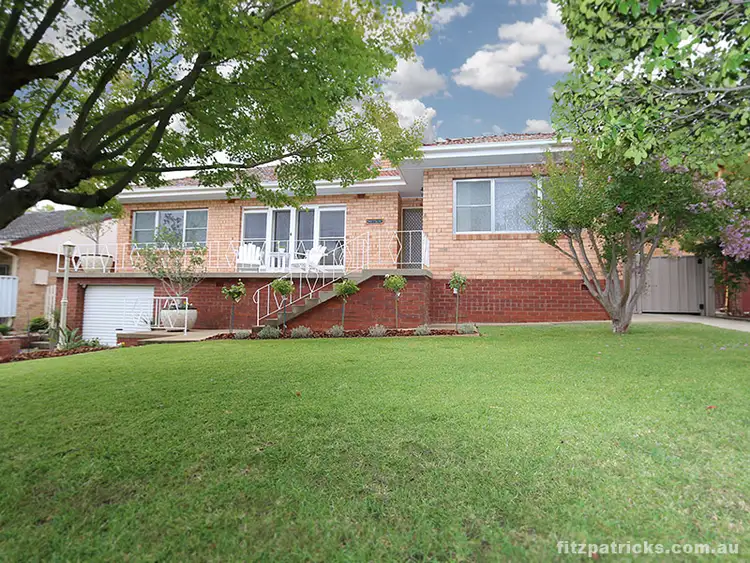 46 White Avenue, Kooringal NSW 2650