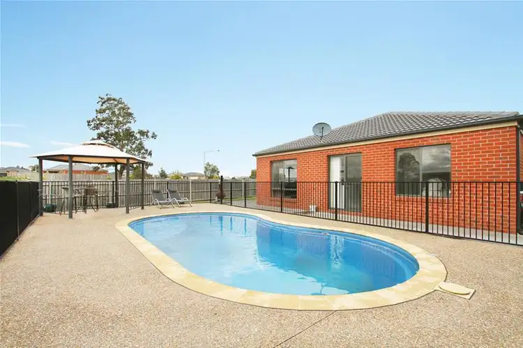 100 Flinns Road, Eastwood VIC 3875