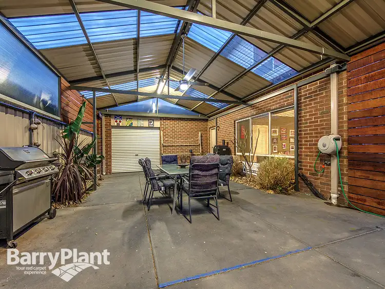 31 Kingsbridge Circuit, Cairnlea VIC 3023