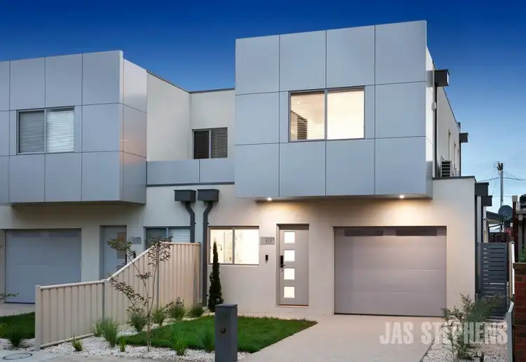 2/21 Norfolk Street, Maidstone VIC 3012