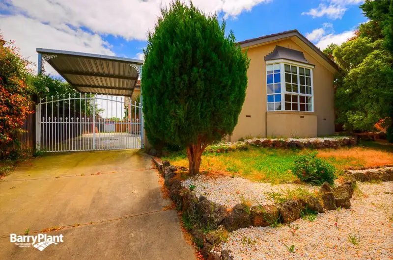 Main view of Homely house listing, 52 Oaktree Drive, Hampton Park VIC 3976
