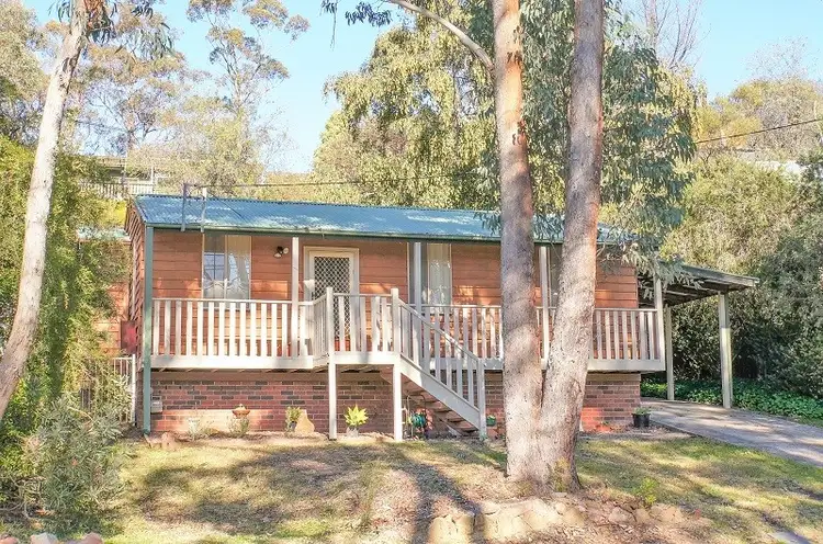 8 Cliff Avenue, Hazelbrook NSW 2779