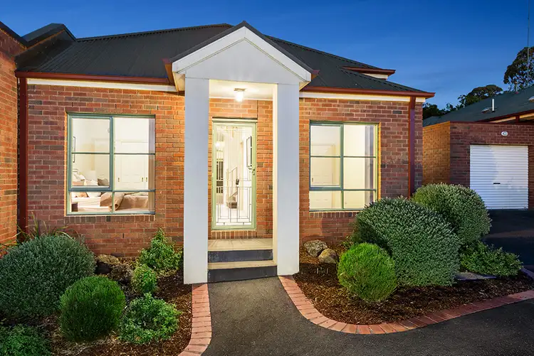 2/50 Beaconsfield Road, Briar Hill VIC 3088