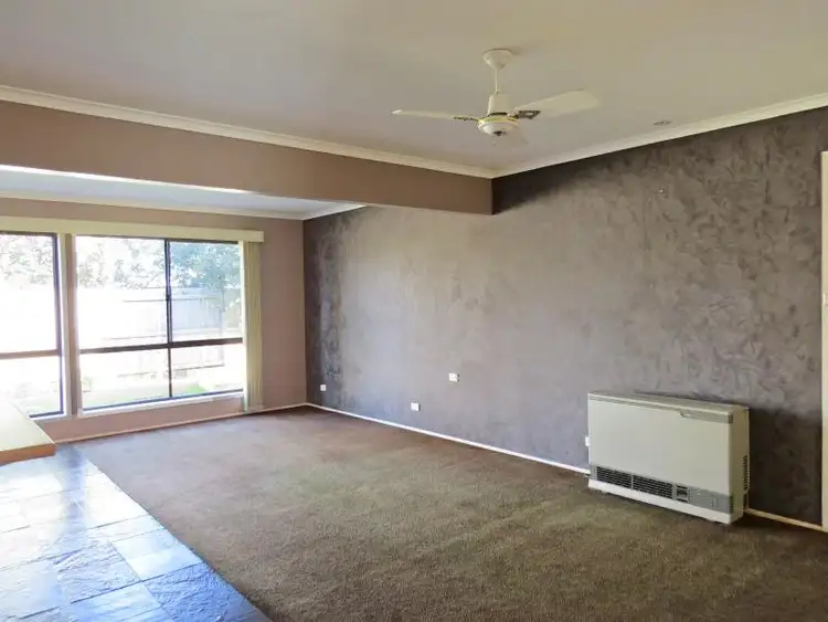 Fourth view of Homely house listing, 3 Laurine Court, Wendouree VIC 3355
