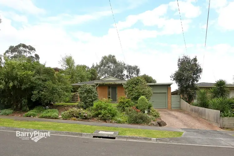 18 Lynn Drive, Ferntree Gully VIC 3156