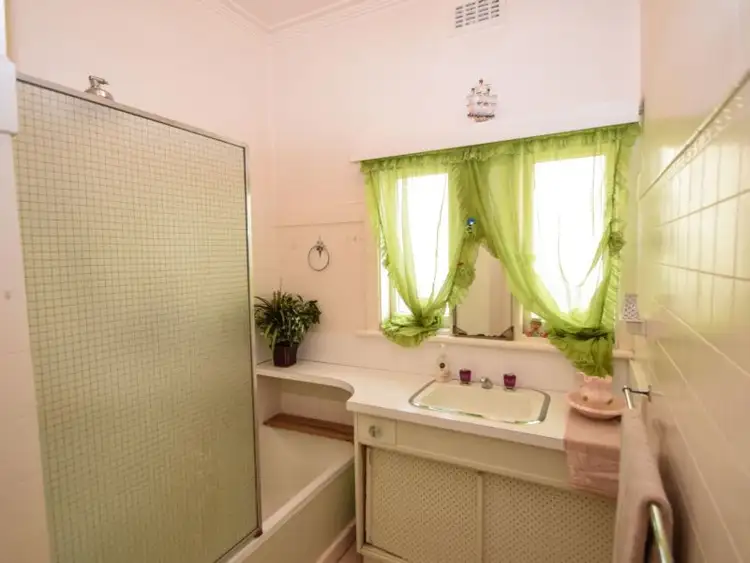 Seventh view of Homely house listing, 2 Burke & Wills Place, Wangaratta VIC 3677