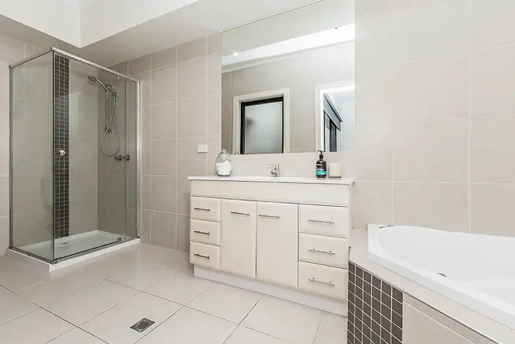 Sixth view of Homely apartment listing, 4/2A Market Street, Geelong VIC 3220