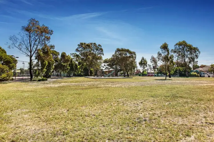Sixth view of Homely unit listing, 7/10 Heather Avenue, Brooklyn VIC 3012