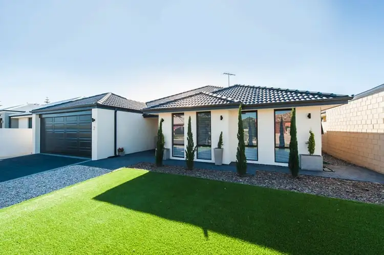 7 Lakeway Retreat, Dawesville WA 6211