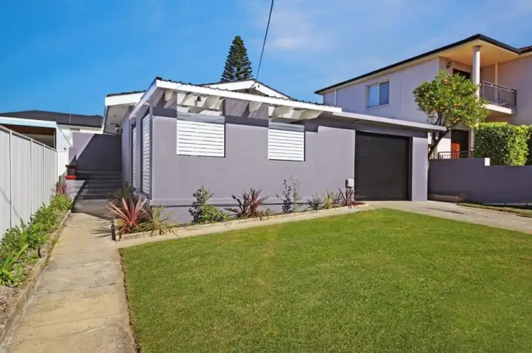 19 Cooeeyana Parade, Mount Lewis NSW 2190