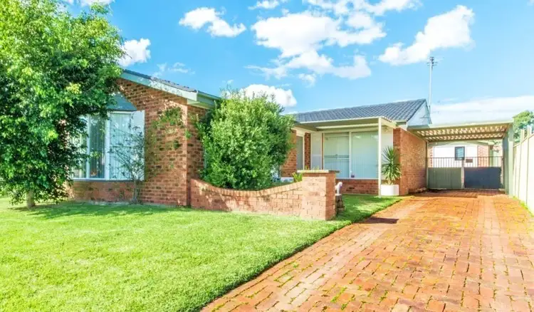 24 Charmer Crescent, Minchinbury NSW 2770