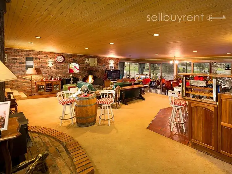 Sixth view of Homely house listing, 6 BUNTZ COURT, Wodonga VIC 3690
