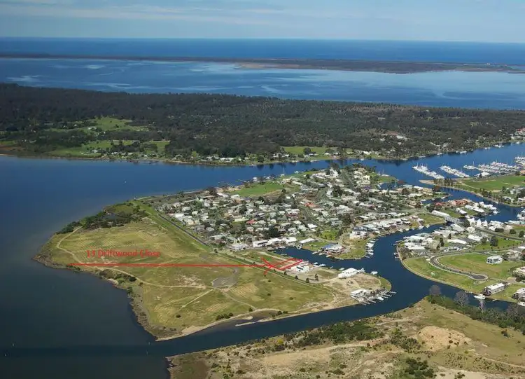 13 Driftwood Close, Paynesville VIC 3880