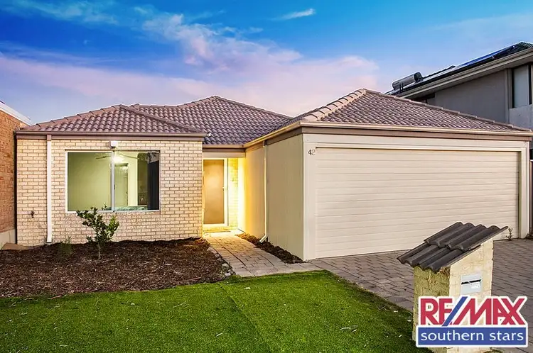 42 Serisier Parkway, Queens Park WA 6107