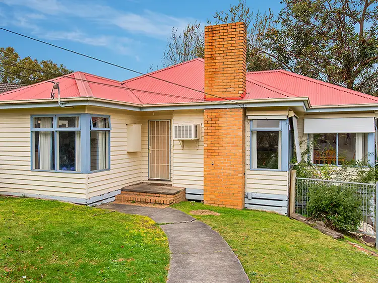 8 Ellen Court, Burwood VIC 3125