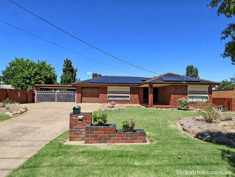 2 Stratford Avenue, Lake Albert NSW 2650