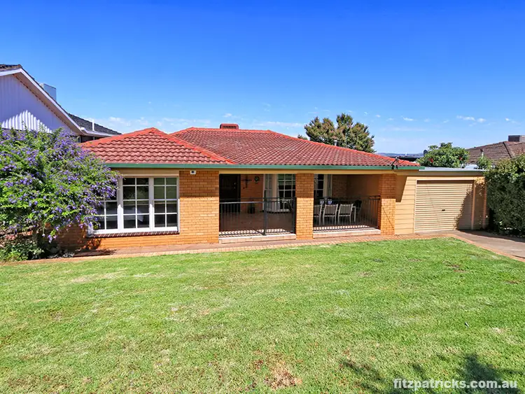 76 Mimosa Drive, Mount Austin NSW 2650
