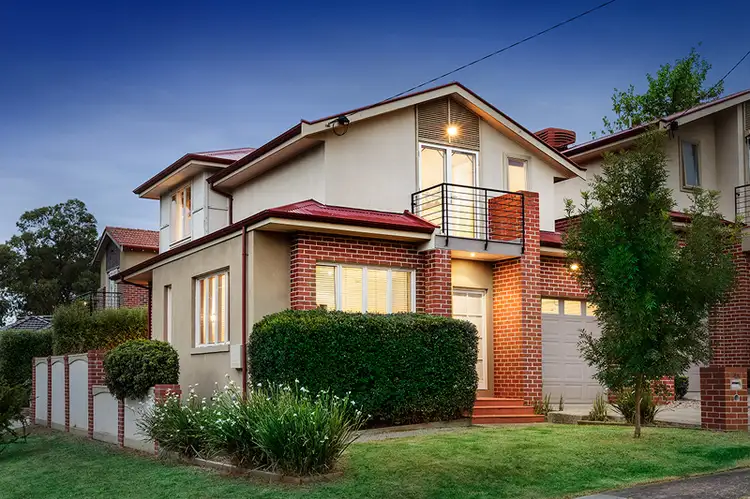 8a Olive Grove, Heidelberg VIC 3084
