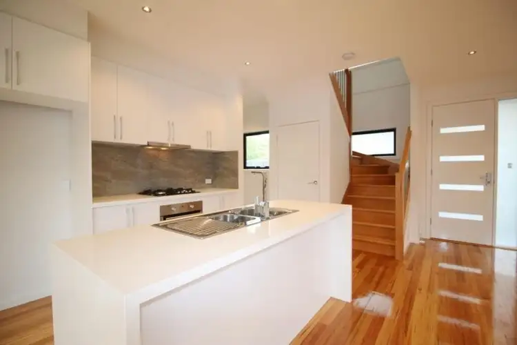 Third view of Homely unit listing, 2/11 Almond Avenue, Brooklyn VIC 3012